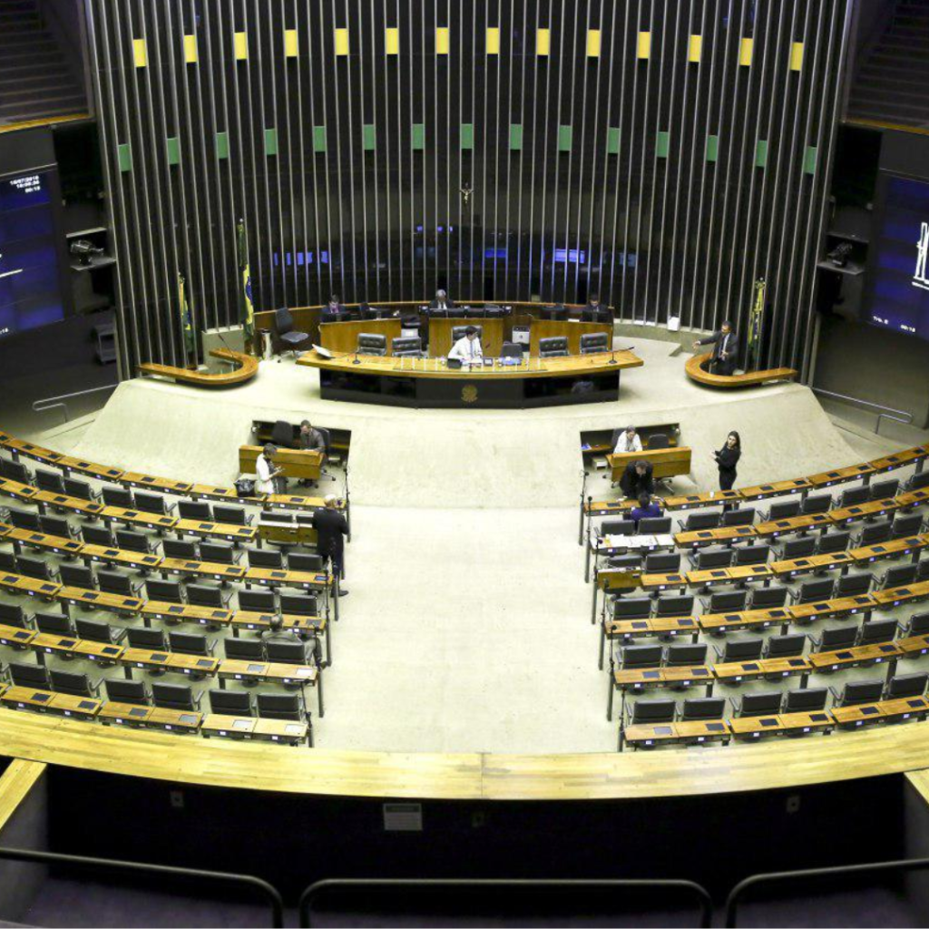 Lançamento da Frente Parlamentar em Favor dos Profissionais do Sistema Socioeducativo Reúne Categoria na Câmara Federal